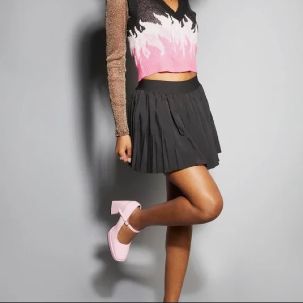 Rue21 Black Pleated Skort Size: S